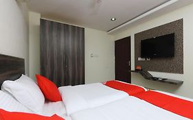 Hotel O The Oaks Residency